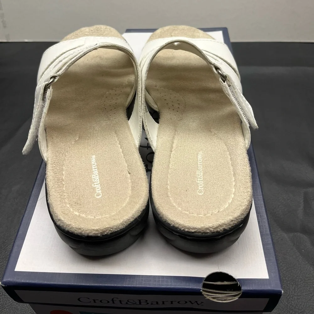 Women’s Croft & Barrow sandals - Size 7 - worn once/like new in box - Picture 2 of 5